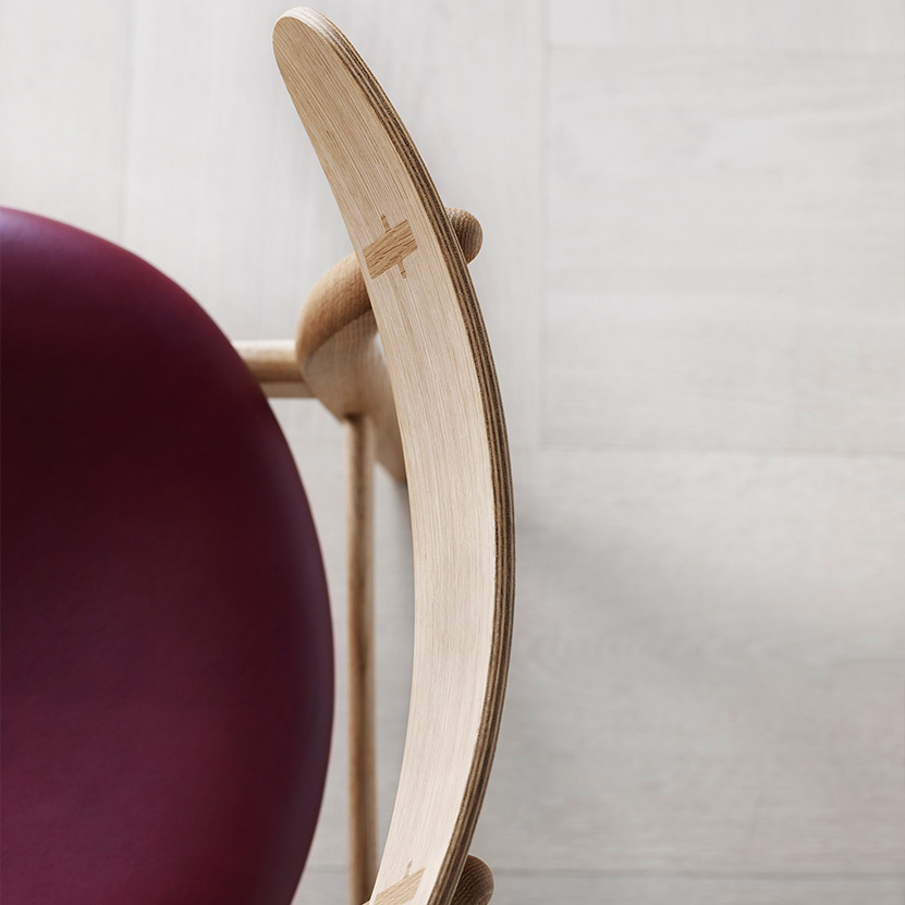 Carl Hansen & Son カールハンセン&サン CH30 アームレスチェア オーク (オイルフィニッシュ) 座:レザー(Thor ) デザイン:ハンス・J・ウェグナー Carl Hansen & Son カールハンセン&サン CH30 アームレスチェア オーク (オイルフィニッシュ) 座:レザー(Thor ) デザイン:ハンス・J・ウェグナー
