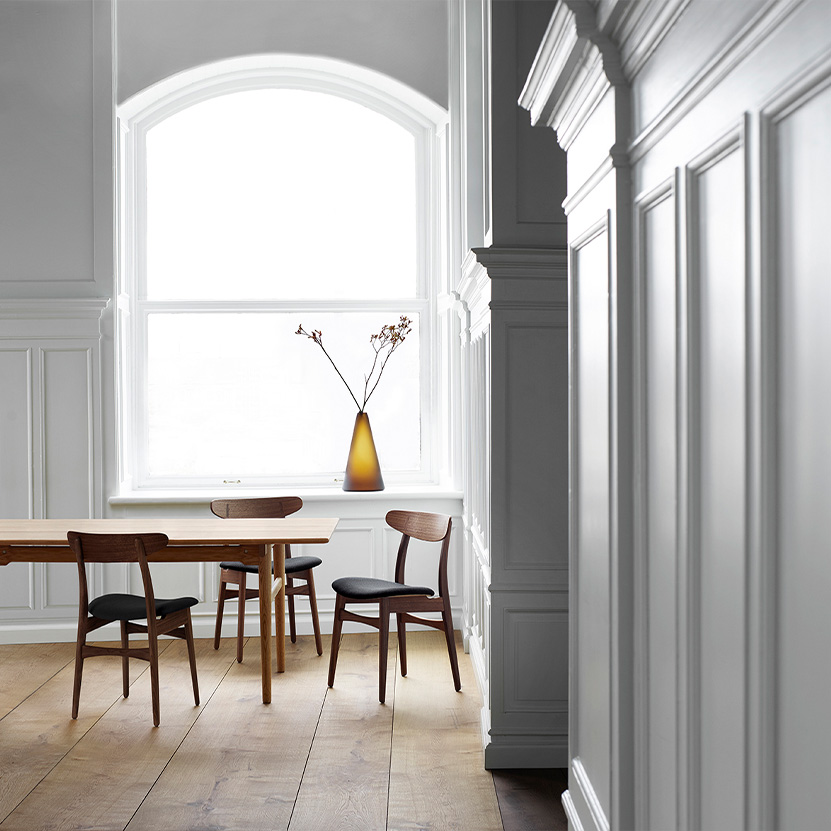 Carl Hansen & Son カールハンセン&サン CH30 アームレスチェア オーク (オイルフィニッシュ) 座:レザー(Thor ) デザイン:ハンス・J・ウェグナー Carl Hansen & Son カールハンセン&サン CH30 アームレスチェア オーク (オイルフィニッシュ) 座:レザー(Thor ) デザイン:ハンス・J・ウェグナー
