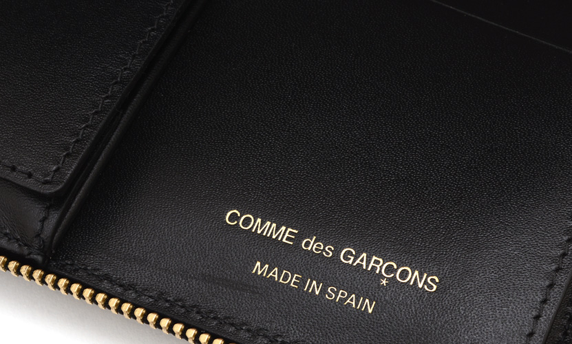 Comme des Garçons コム デ ギャルソン Pocket ポケット Wallets ウォレット Colour カラー Classic Leather Line ラウンドジップ ウォレット 財布 （SA 2100）