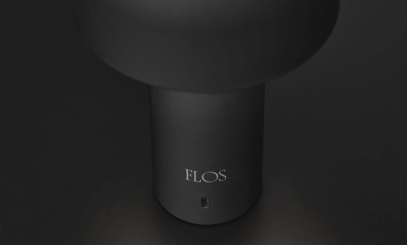 FLOS フロス BELLHOP T ベルホップ T テーブルランプ ポータブル LEDライト カラー:マットブラック デザイン:バーバー・オズガビー FLOS フロス BELLHOP T ベルホップ T テーブルランプ ポータブル LEDライト カラー:マットブラック デザイン:バーバー・オズガビー