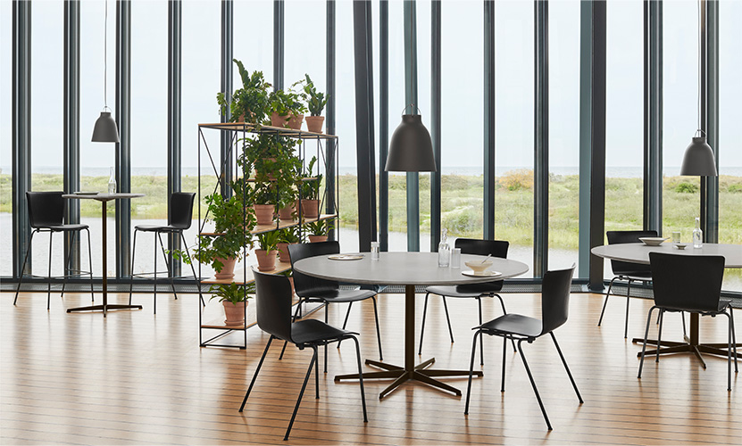 FRITZ HANSEN フリッツ・ハンセン CIRCULAR 円テーブル FRITZ HANSEN フリッツ・ハンセン CIRCULAR 円テーブル