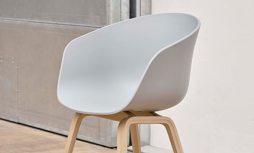 HAY ヘイ About A Chair アバウト ア チェア AAC 22 アームチェア カラー:6色 ベース:オーク(クリアラッカー仕上げ) デザイン:ヒー・ウェリング HAY ヘイ About A Chair アバウト ア チェア AAC 22 アームチェア カラー:6色 ベース:オーク(クリアラッカー仕上げ) デザイン:ヒー・ウェリング