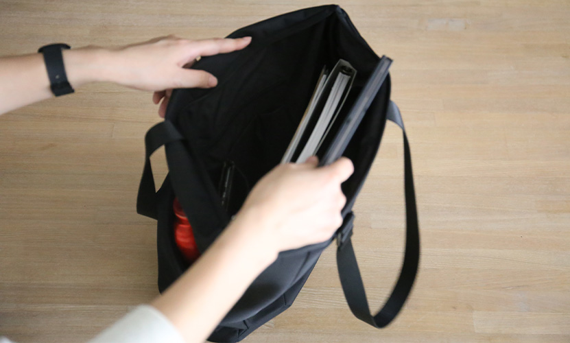 MH WAY エムエイチウェイ STONE TOTE ストーン トート トートバッグ MH-012 カラー:ブラック デザイン:ジョイア・ジョヴァンネッラ MH WAY エムエイチウェイ STONE TOTE ストーン トート トートバッグ MH-012 カラー:ブラック デザイン:ジョイア・ジョヴァンネッラ