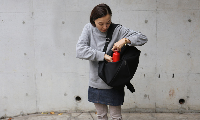 MH WAY エムエイチウェイ STONE BACKPACK ストーン バックパック リュックサック MH-013 カラー:ブラック デザイン:ジョイア・ジョヴァンネッラ MH WAY エムエイチウェイ STONE BACKPACK ストーン バックパック リュックサック MH-013 カラー:ブラック デザイン:ジョイア・ジョヴァンネッラ