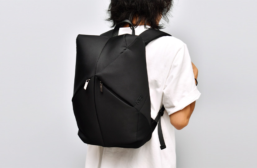 MH WAY エムエイチウェイ STONE BACKPACK ストーン バックパック リュックサック MH-013 カラー:ブラック デザイン:ジョイア・ジョヴァンネッラ MH WAY エムエイチウェイ STONE BACKPACK ストーン バックパック リュックサック MH-013 カラー:ブラック デザイン:ジョイア・ジョヴァンネッラ