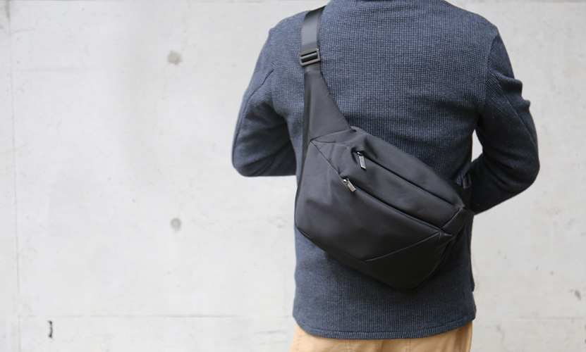 MH WAY エムエイチウェイ STONE SLING ストーン スリング ショルダーバッグ MH-014 カラー:ブラック デザイン:ジョイア・ジョヴァンネッラ MH WAY エムエイチウェイ STONE SLING ストーン スリング ショルダーバッグ MH-014 カラー:ブラック デザイン:ジョイア・ジョヴァンネッラ
