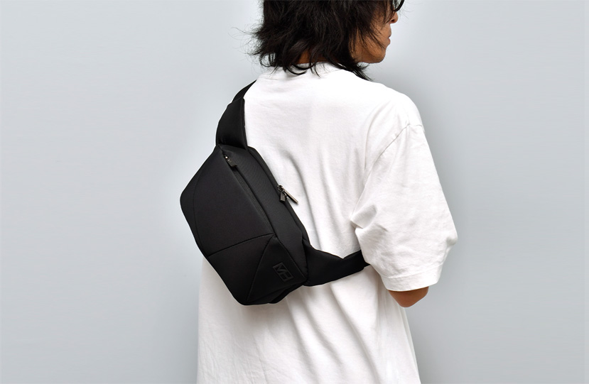 MH WAY エムエイチウェイ STONE WAIST BAG ストーン ウエストバッグ ショルダーバッグ MH-015 カラー:ブラック デザイン:ジョイア・ジョヴァンネッラ MH WAY エムエイチウェイ STONE WAIST BAG ストーン ウエストバッグ ショルダーバッグ MH-015 カラー:ブラック デザイン:ジョイア・ジョヴァンネッラ