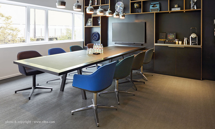 Vitra ヴィトラ Softshell Chair ソフトシェル チェア 4スターベース ベースカラー:2色 ファブリック:F30(Plano) デザイン:ロナン & エルワン・ブルレック