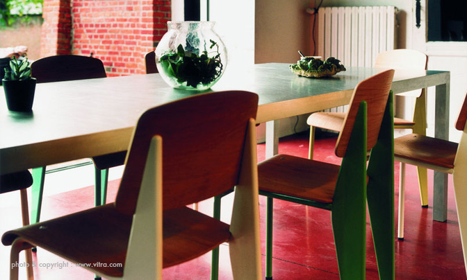 Vitra ヴィトラ Standard スタンダード チェア カラー:背座 ウォールナット デザイン:ジャン・プルーヴェ Vitra ヴィトラ Standard スタンダード チェア カラー:背座 ウォールナット デザイン:ジャン・プルーヴェ
