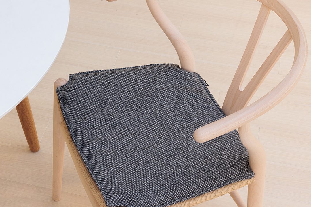 Carl Hansen & Søn カール・ハンセン&サン CH24 Yチェア オリジナルシートクッション プレゼント キャンペーン（※キャンペーンは終了しました）