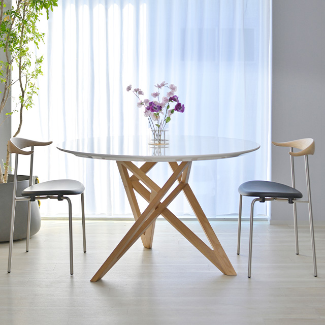 ligne roset（リーン・ロゼ） エンネア ダイニングテーブルキャンペーン