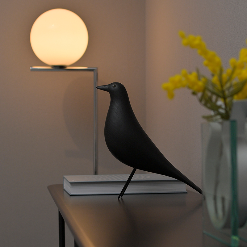 イームズ夫妻が愛した鳥のオブジェが自然な表情にリニューアル